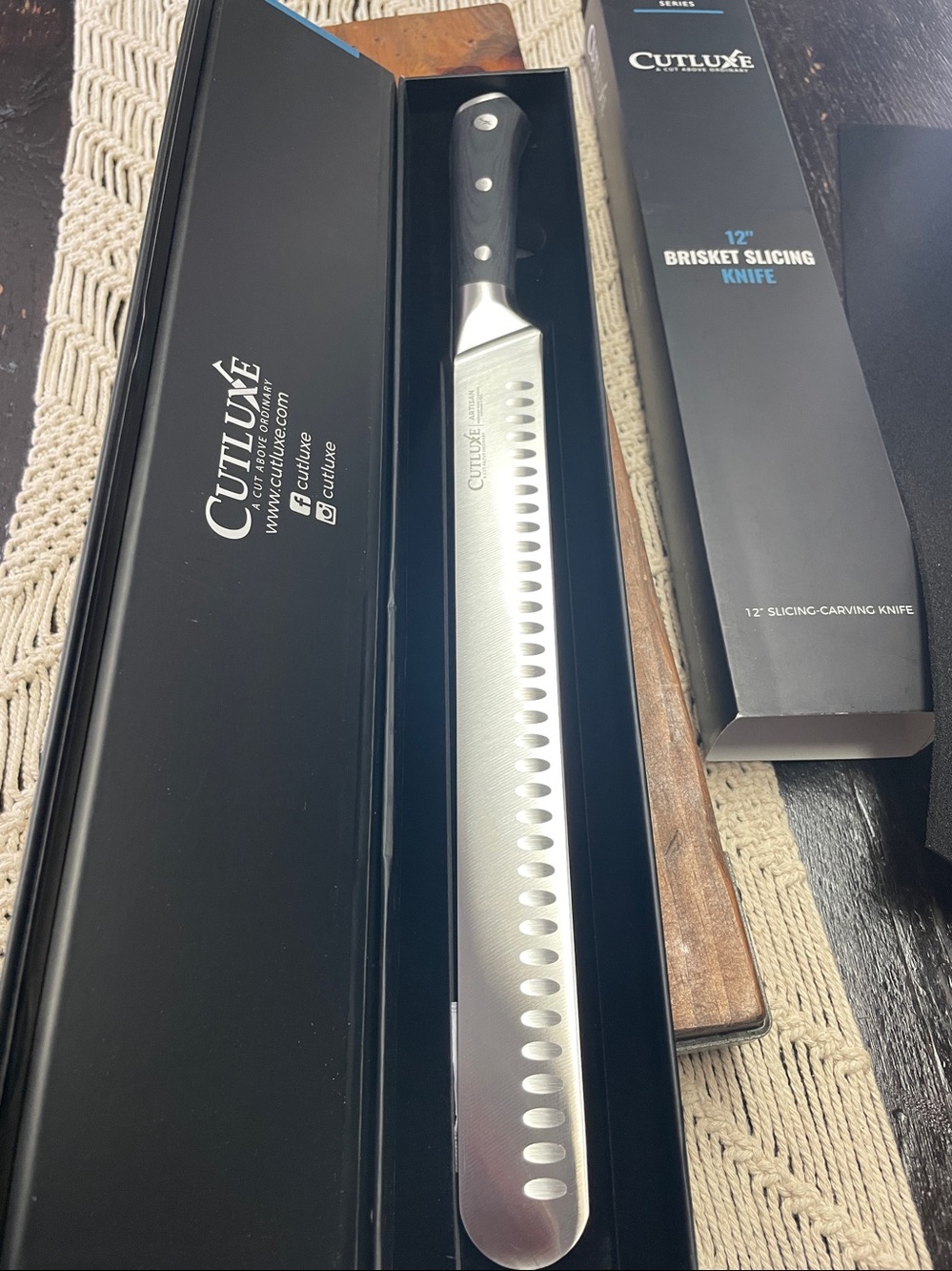 Cutluxe 12"
BRISKET SLICING
KNIFE Carving & Slicing Knife for Meat & BBQ